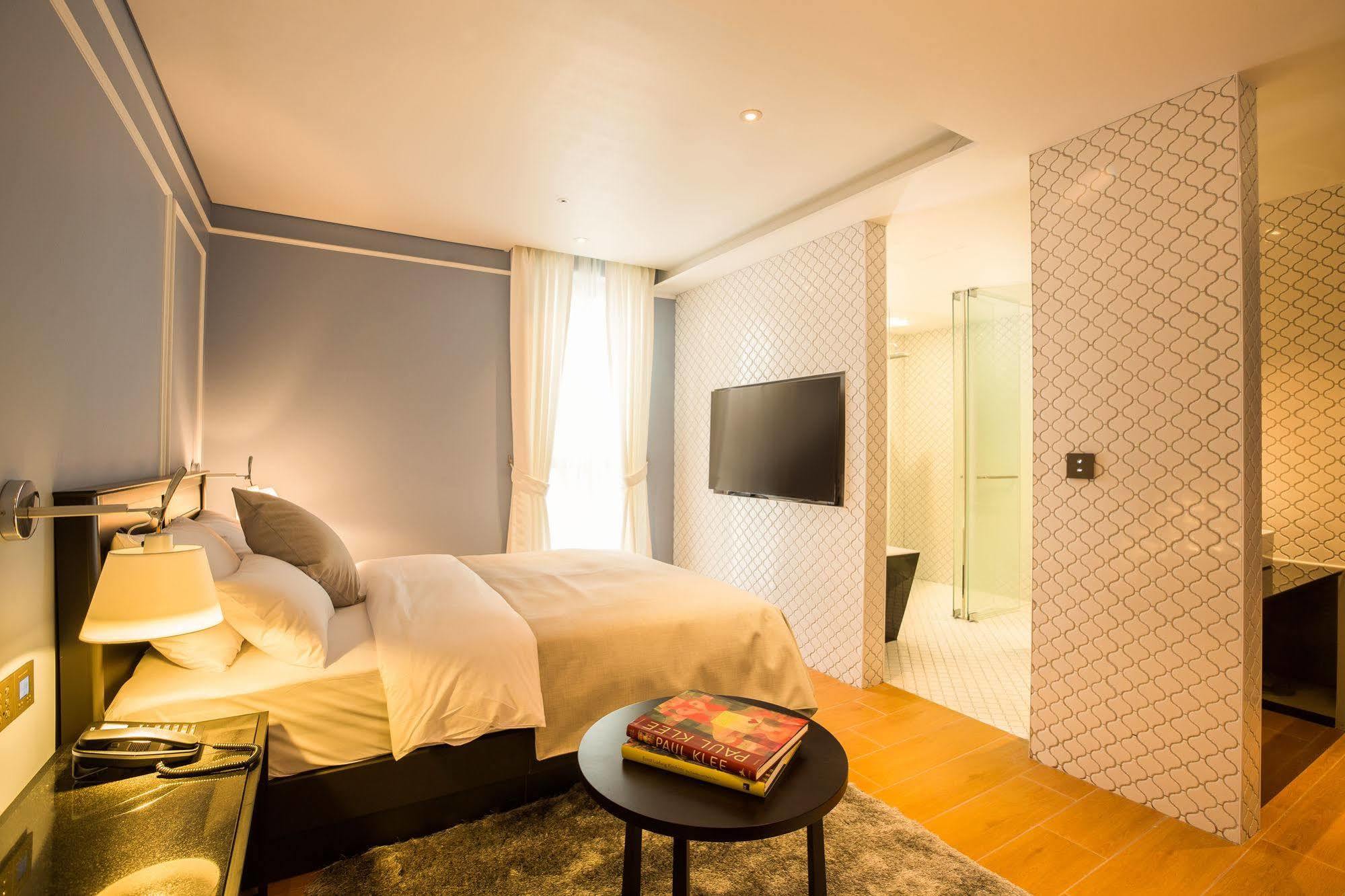 Trang Blue Hotel Seoul Exteriör bild