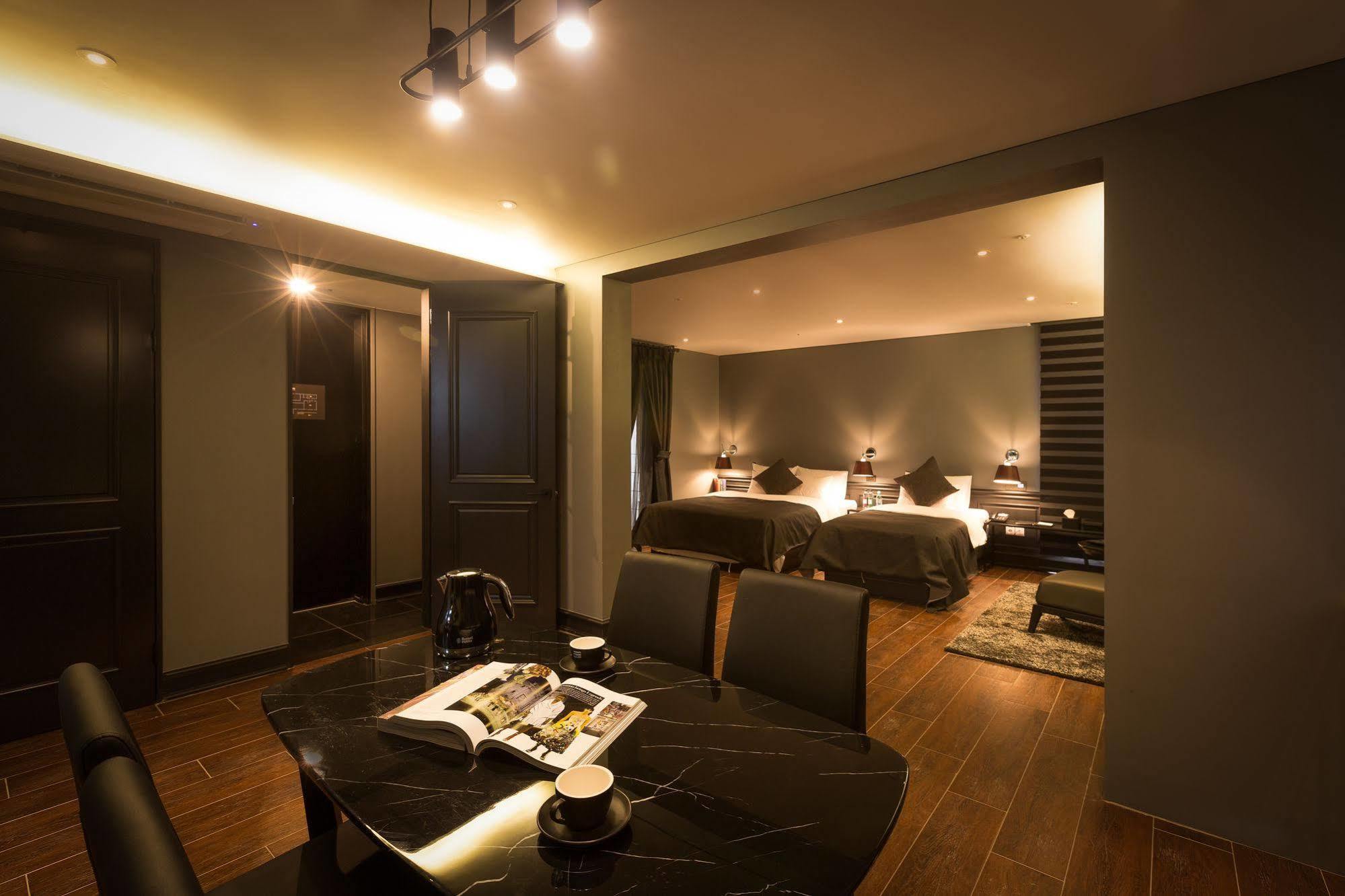 Trang Blue Hotel Seoul Exteriör bild