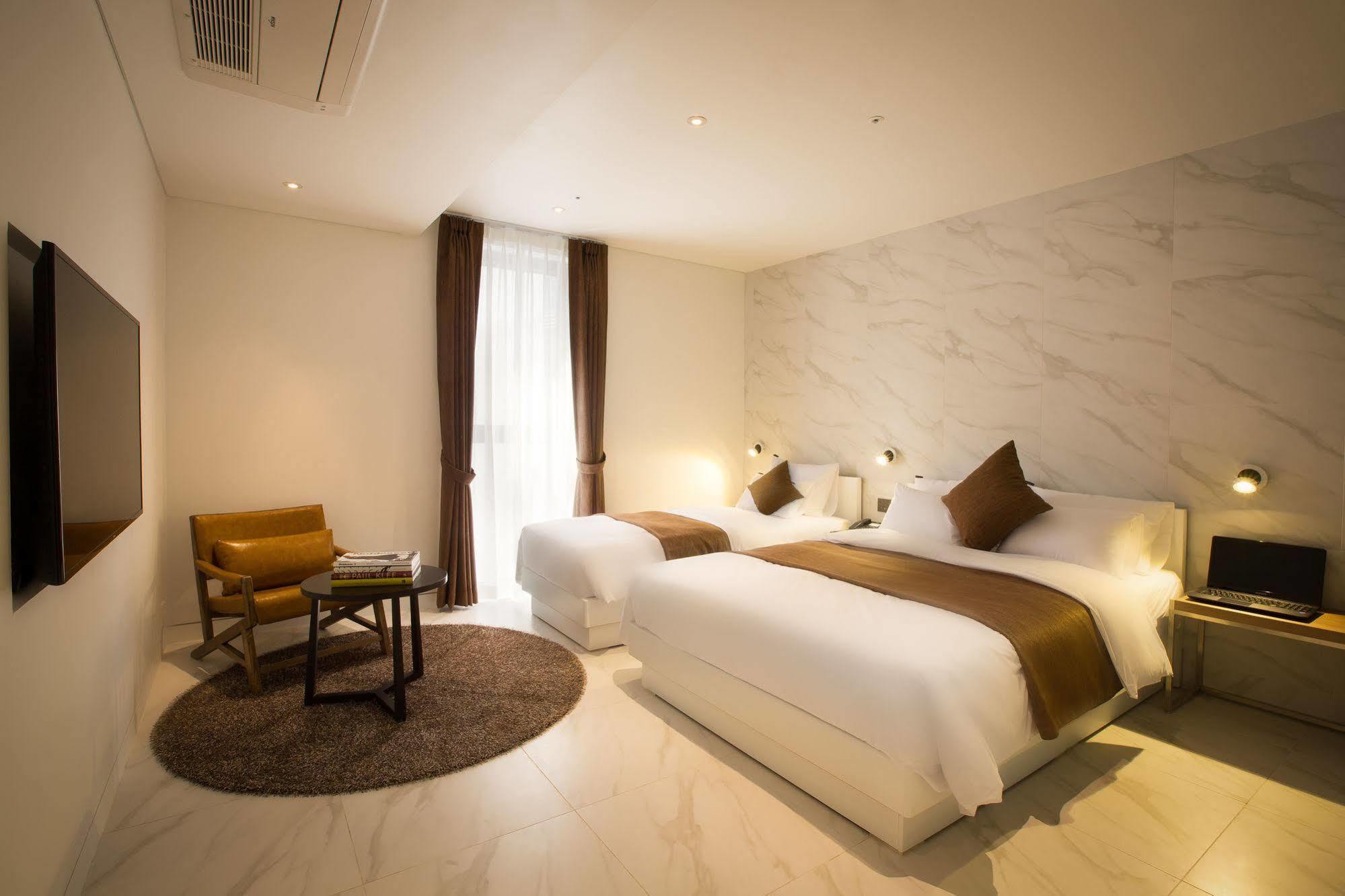 Trang Blue Hotel Seoul Exteriör bild